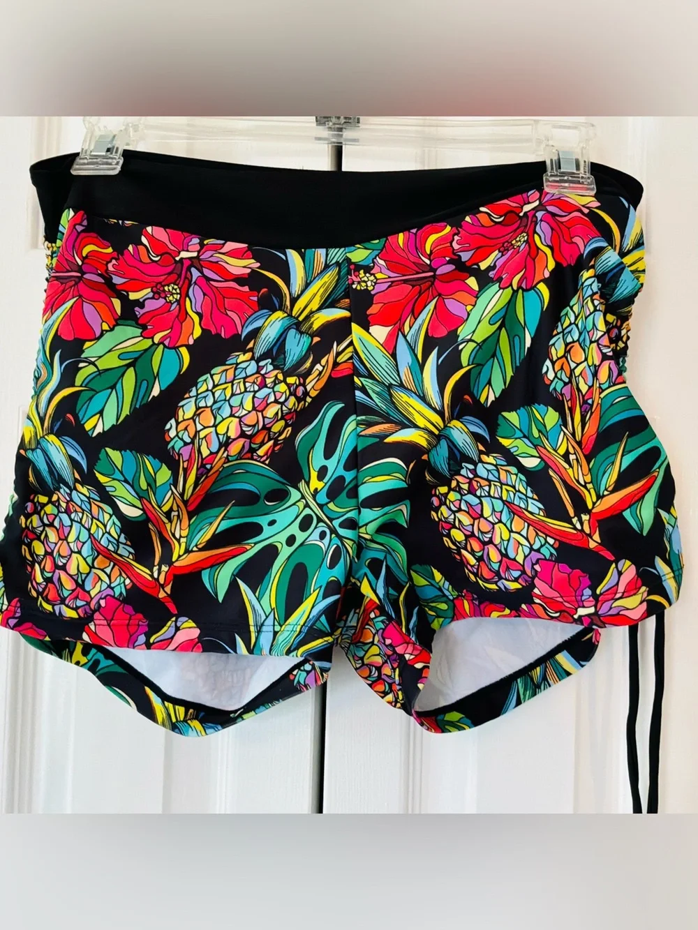 Pineapple Tropical Hawaiian Print Women’s Swim Bottom/Shorts Drawstring Sides M